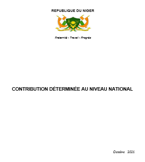 CDN DU NIGER La révision de la CDN a permis de i) faire un état des lieux de la mise en œuvre des engagements de 2015, ii) rehausser les ambitions du Niger en matière d’adaptation et d’atténuation sur la base de nouvelles estimations des émissions pour les secteurs clés (AFAT et Energie) et sur de nouvelles projections climatiques. L’année de référence retenue pour l’évaluation des GES est l’année 2014, également l’année de référence pour l’élaboration de la QCN. Ainsi les émissions globales du pays sont de l’ordre de 2